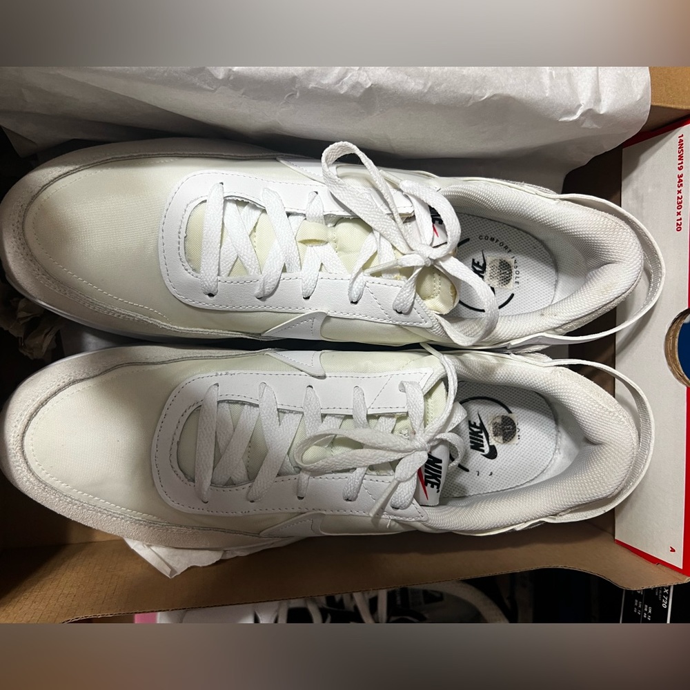 Size 13 Nike Waffle Debut